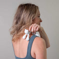 Charger l'image dans la visionneuse de la galerie, MASSEUR "PURRFECT" CHAT BLANC/NR
