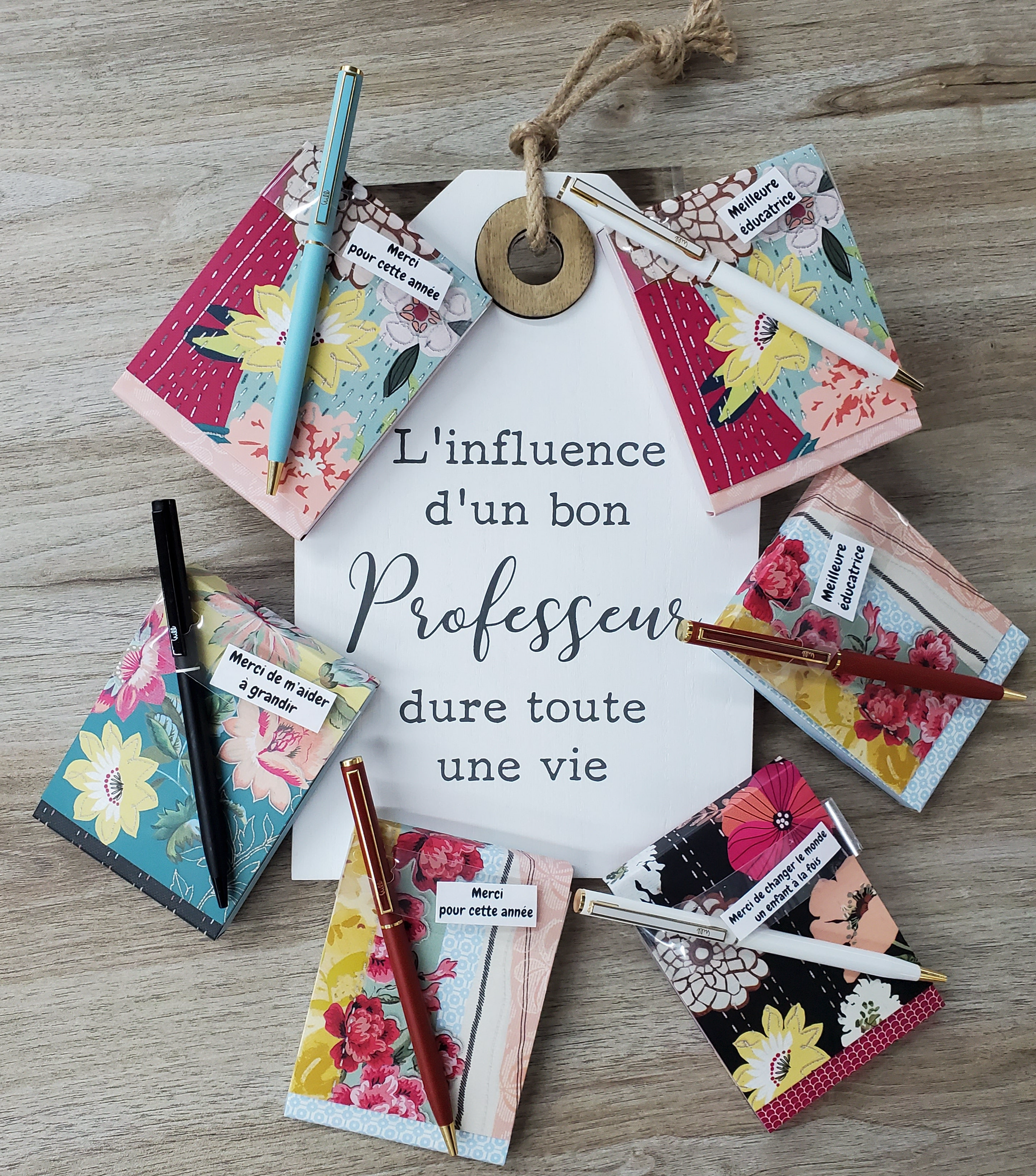 CARNET NOTE AIMANT 3X4" MOTIF ASST + STYLO WILL CROSS