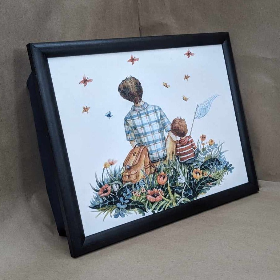 COUSSIN DE LECTURE- PERE, FILS & PAPILLONS