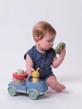 Charger l'image dans la visionneuse de la galerie, TAF TOYS - CAMION LAPIN A EMPILER 2 EN 1
