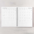 Charger l'image dans la visionneuse de la galerie, W.MAXWELL - AGENDA HEBDOMADAIRE 2026-27 "GARBO-E" - CERFS VOLANTS
