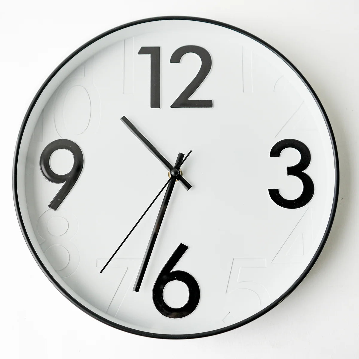 HORLOGE MURALE 12" - NOIR FOND BLANC