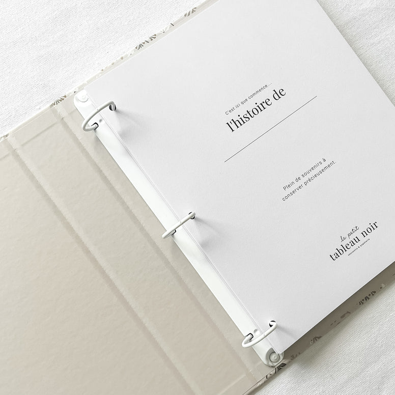 LIVRE DE BEBE - FLEURS