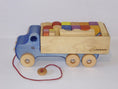 Charger l'image dans la visionneuse de la galerie, Camion avec Jeu de Blocs en bois 29pcs - bleu
