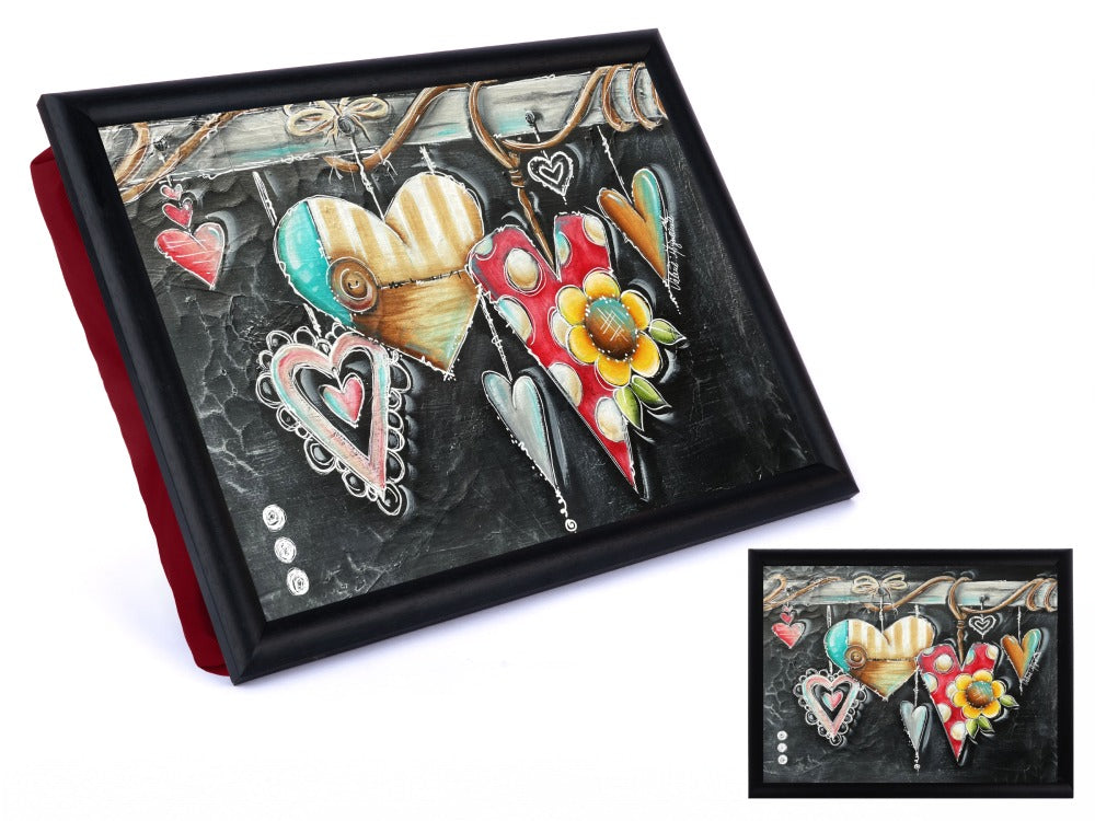 COUSSIN DE LECTURE - GUIRLANDE DE COEURS