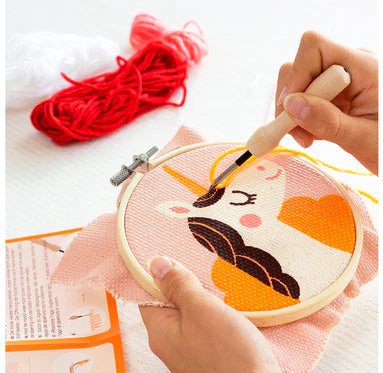 PUNCH NEEDLE - BRODERIE LICORNE